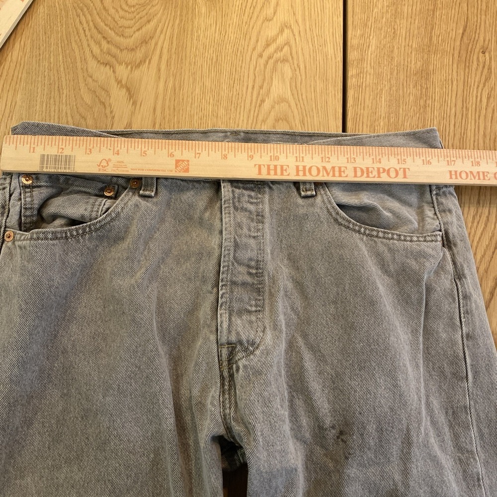 Levi 501 Original Fit Gray Wash Men's 32 Straight Leg Denim Button Fly Distress* - Picture 7 of 16